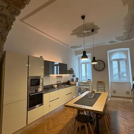 House 1826 In The Marine Heart Of Apartment Trieste