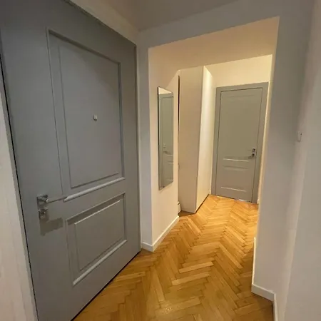 Apartment House 1826 In The Marine Heart Of Trieste
